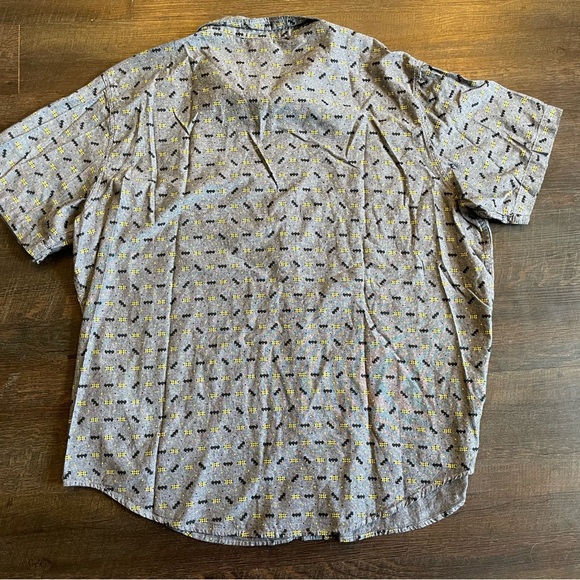 Batman Button Up‎ Shirt Men’s Size XXL Gray Logo DC Comics Short Sleeve - Picture 9 of 9